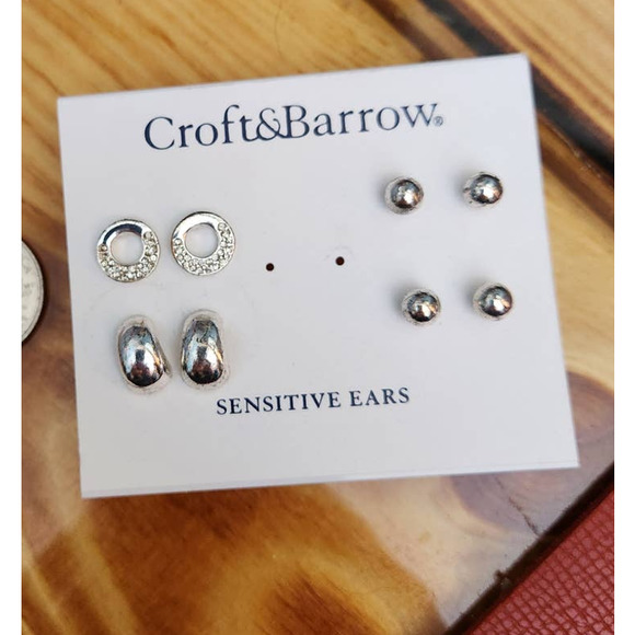 4 Pairs of Croft & Barrow Silver Tone Post Earrings for Sensitive Ears - Picture 1 of 4